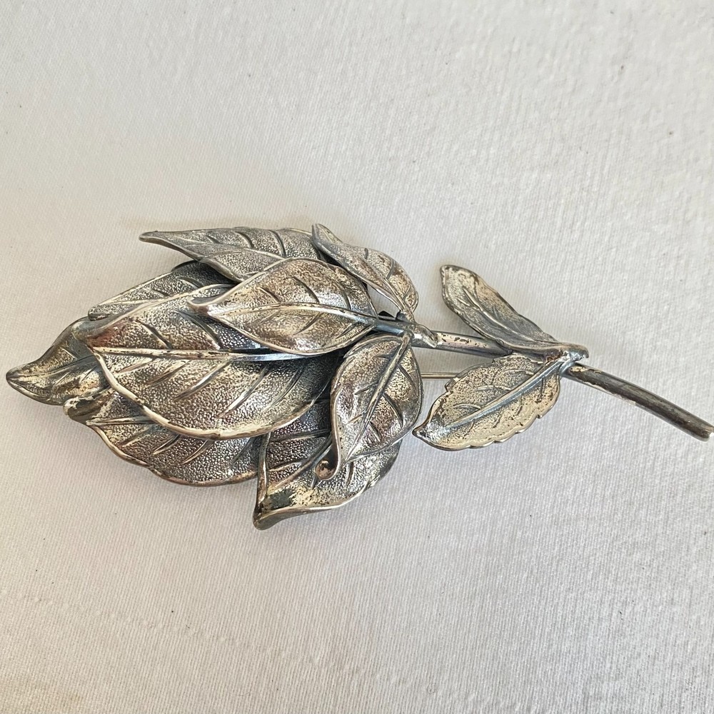 💎Vintage Botticelli Silver Tone Leaf Brooch